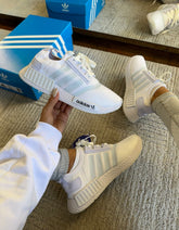 Tênis Masculino e Feminino Confortável para Caminhada na Cor Branco Adidas NMD R1 V2 - Asah Store